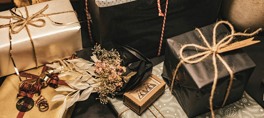 Top 10 Gift Ideas for Moms and Daughters That Melt Hearts